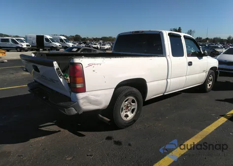 2002 Chevrolet Silverado 1500 z USA, uszkodzony, nr VIN 2GCEC19V621309531